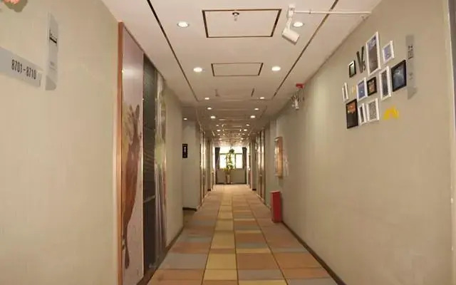 Borrman Hotel Yining Airport Normal Univeristy