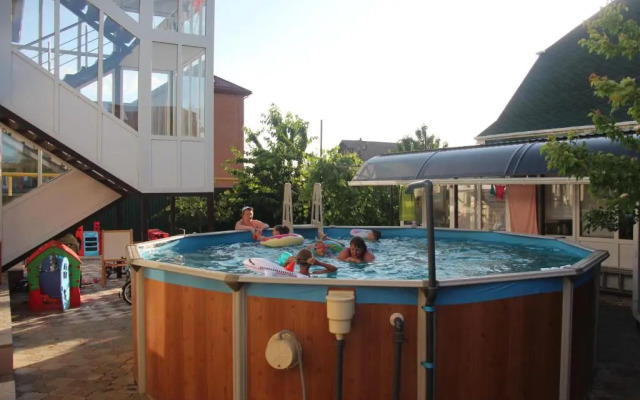 Guest house on Primorskiy