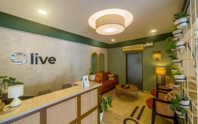 OYO 11137 Hotel Morgen Suites
