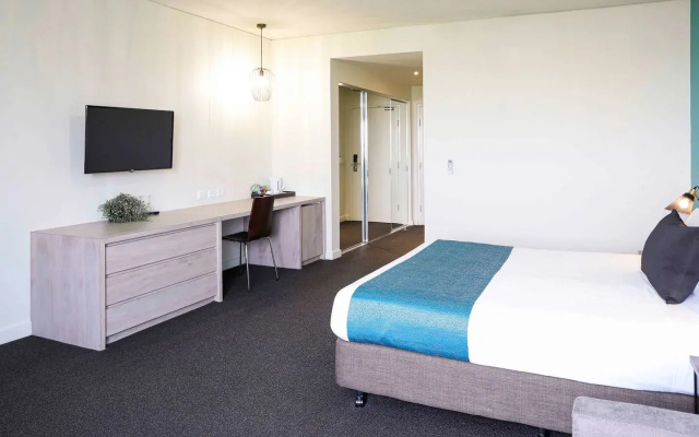 Mantra Melbourne Melton