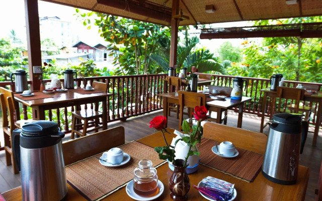 Teak Wood Hotel
