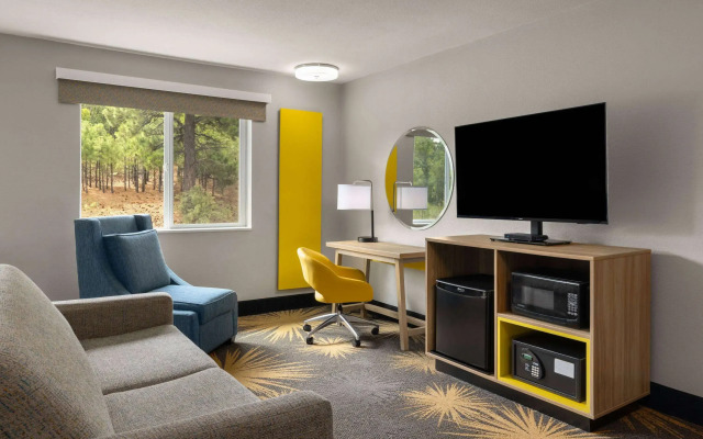 Days Inn by Wyndham Williams