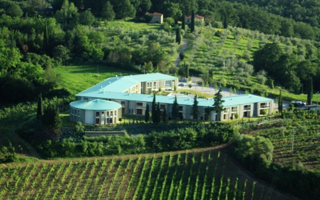 Modern Furnished Apartment With Air Conditioning In Chianti