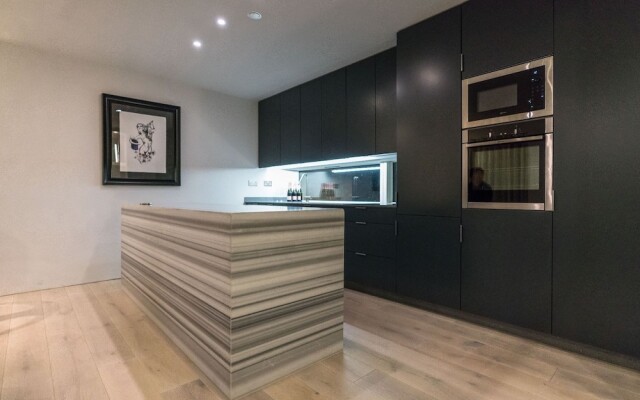 The Bobby Sands Suite by 5STARSTAY