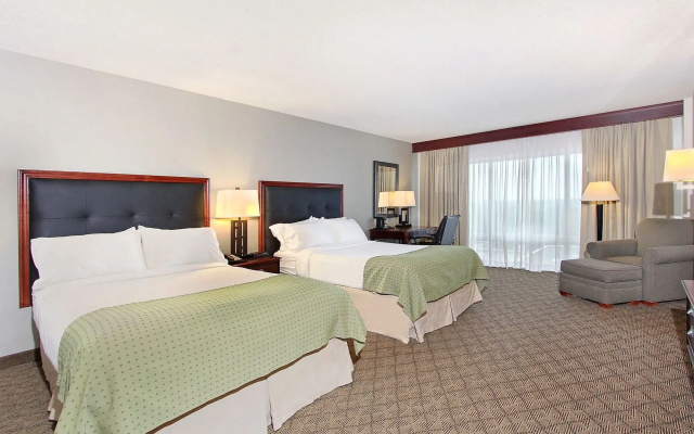 Holiday Inn University Plaza-Bowling Green by IHG