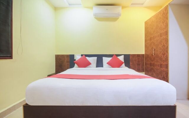 Oyo 48704 Rashi Farms