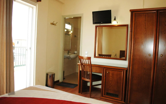 Omiros Hotel