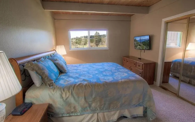 Park View Paradise 3 Bedroom Condo by RedAwning