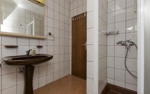 Neda - 150 M From Pebble Beach - A2