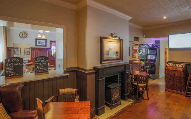 Norfolk Arms Hotel