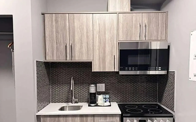 Ramada by Wyndham West Edmonton Hotel & Suites