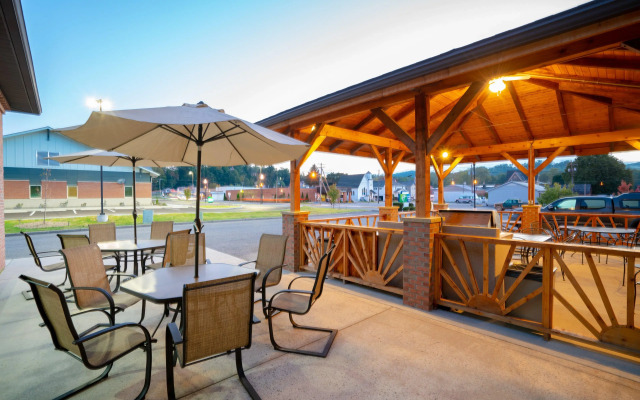 Holiday Inn Express Hotel & Suites ELKINS by IHG