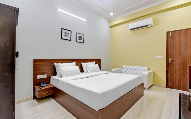 Collection O 83225 Hotel Shri Ganesh