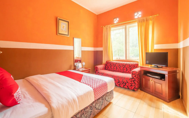 OYO 644 Grand Yustik Selabintana
