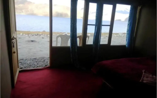 Pangong Lake View Cottages and Camps