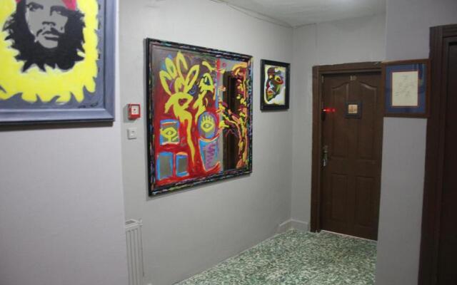 Bahaus Hostel