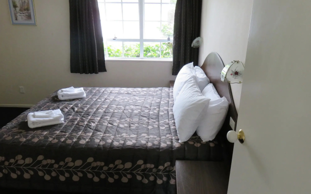 Admirals Motor Lodge