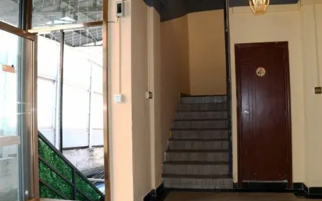 Chihiro Apartment (Guangzhou Shangxiajiu children's Hospital )