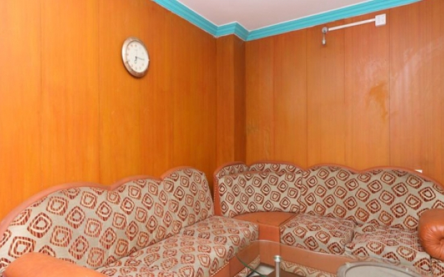 Oyo 13297 Neha Residency