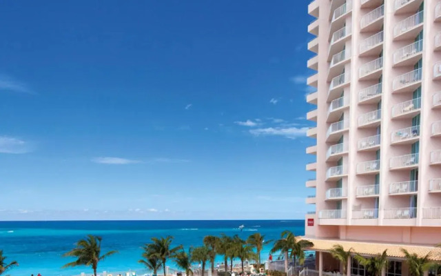 Hotel Riu Palace Paradise Island - Adults Only - All Inclusive