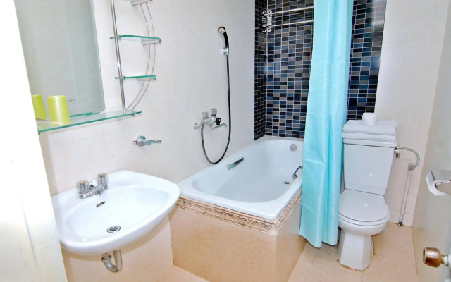 Ho Sen Xanh Hotel Hanoi