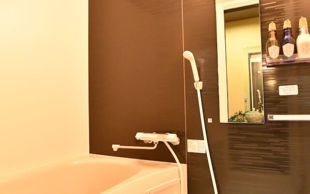 FL House Naniwa Sakura Hotori