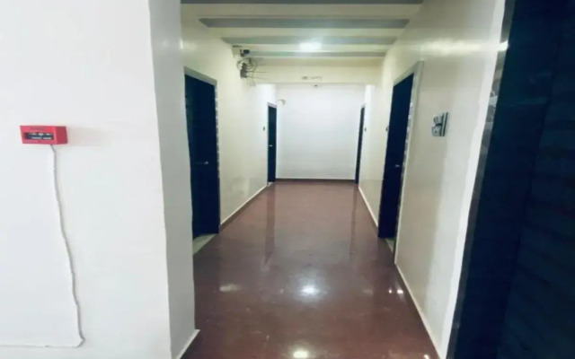 Capital O 80450 Hotel Shubham Residency
