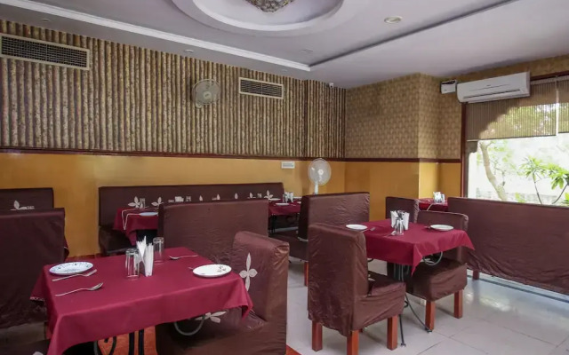 Oyo 15214 Mahal Rajwada Resort