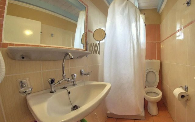 Eleni Family Apartments