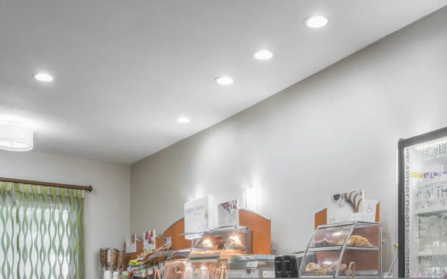 Holiday Inn Express & Suites Ames by IHG