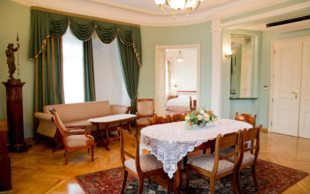 Polonia Hotel
