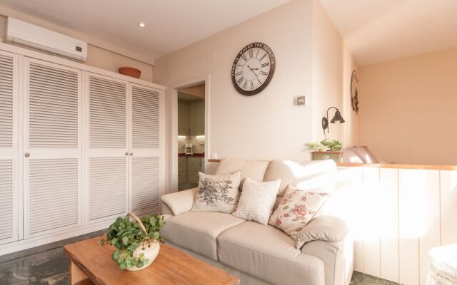 1 bedroom private rooftop terrace