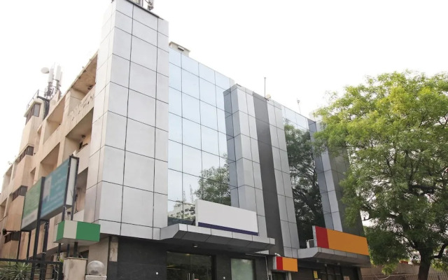 Parkland Chirag Enclave