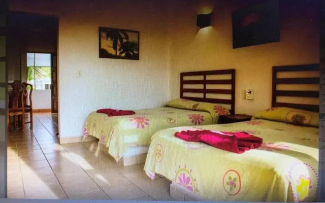 Suites & Hotel Punta Esmeralda