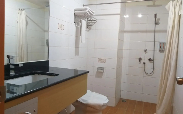 OYO 666 D' Grande Hotel Batam