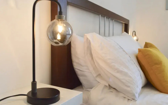 Bright Flat Near City Centre