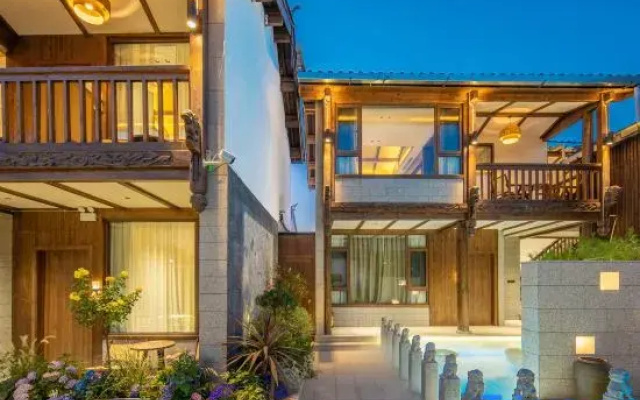 Musk·Villa Guanxueshan Zizai Courtyard Homestay (Lijiang Ancient City Dashuiche Branch)