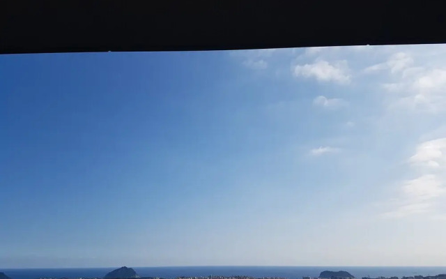 R.Loo House Seogwipo