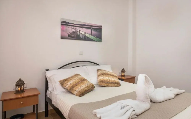 Athina's Flat on the sea