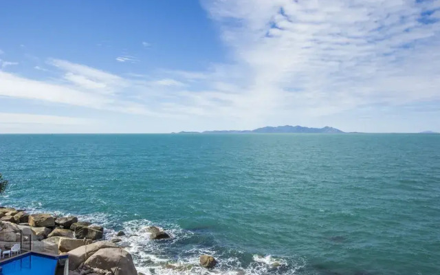 1 Bright Point Apartment 4303