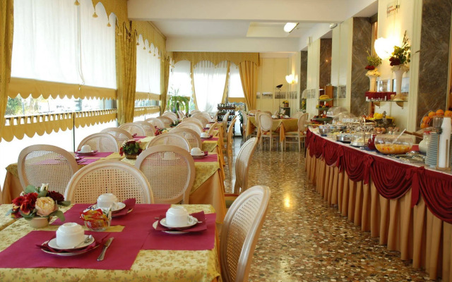 Hotel Riviera