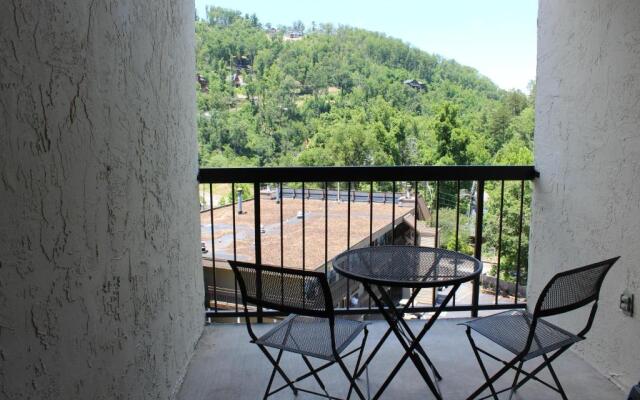 Gatlinburg Chateau 407