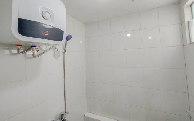 Cozy Living And Simply 2Br At Bassura City Apartment