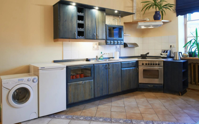 Regina House- sv. Mikalojaus 13