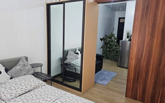 Paseo Verde Las Pinas - Sleeps 2 Adults & 2 Children