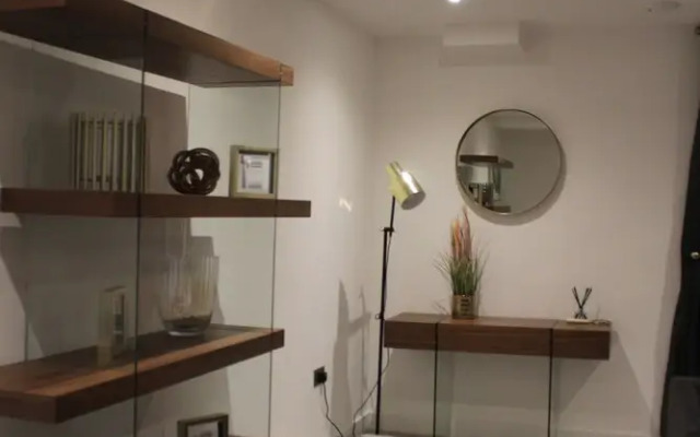 Luxury 1 Bed Apartment In The Heart Of Rochester