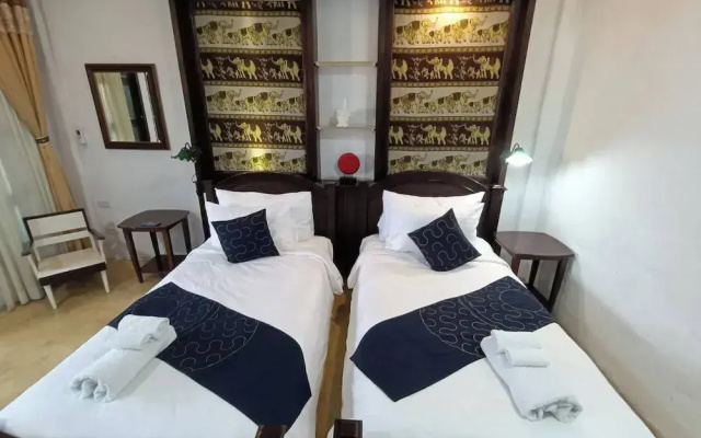 Cheva Gallery by OYO Rooms