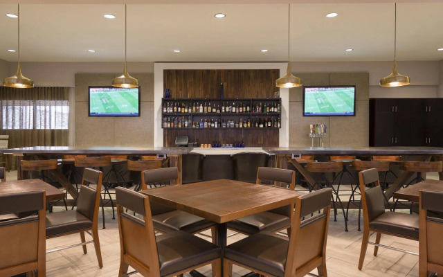 DoubleTree Suites by Hilton Nashville Airport