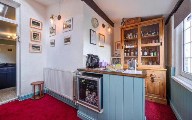Edale House