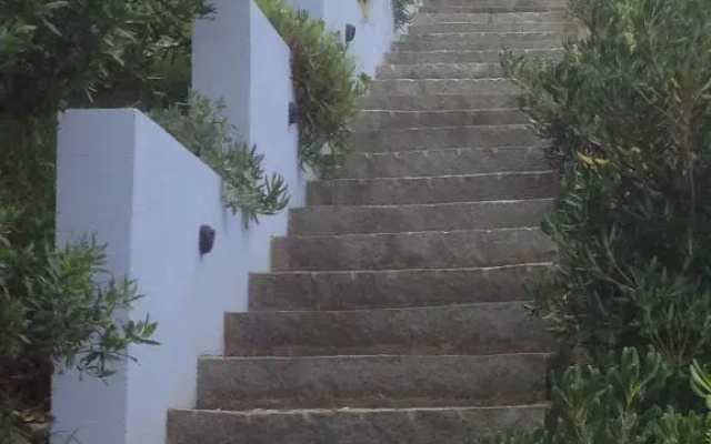 Acceso a las Grutas Casa Mar
